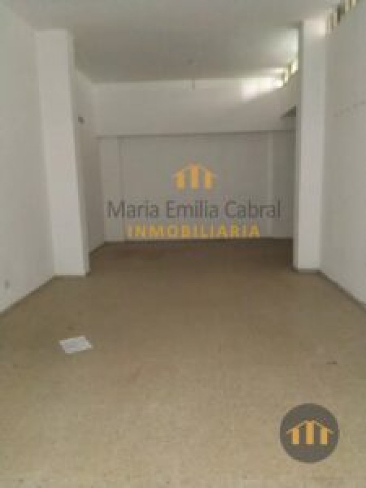 Venta de amplio Local Comercial 