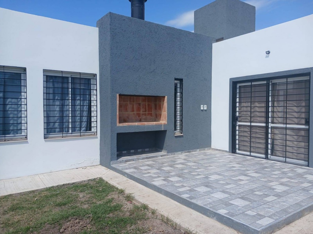 CASA TOTALMENTE AMOBLADA 