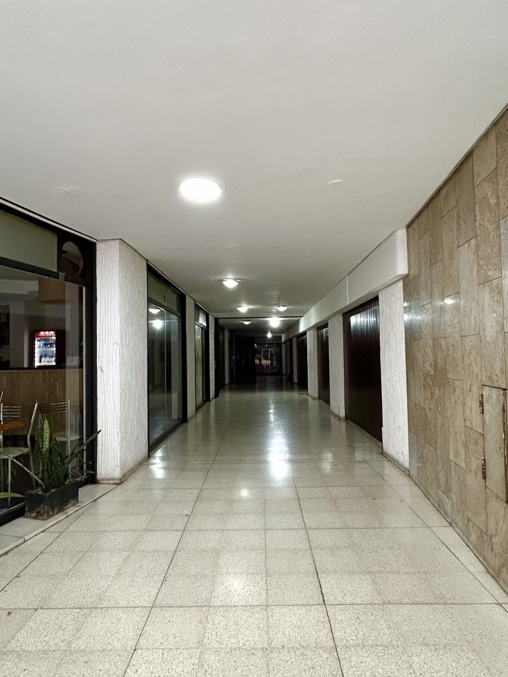 Venta de amplio Local Comercial 